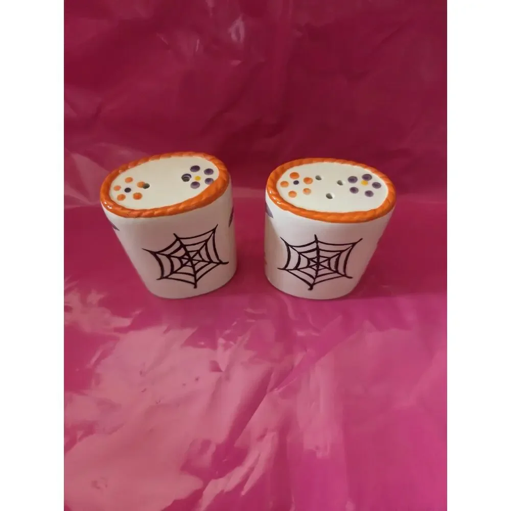 Boofetti Temp-tations Ceramic Salt An Pepper Shakers Halloween